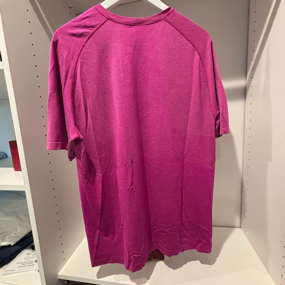 Lululemon Athletica Pink Short Sleeve Tee, size XL